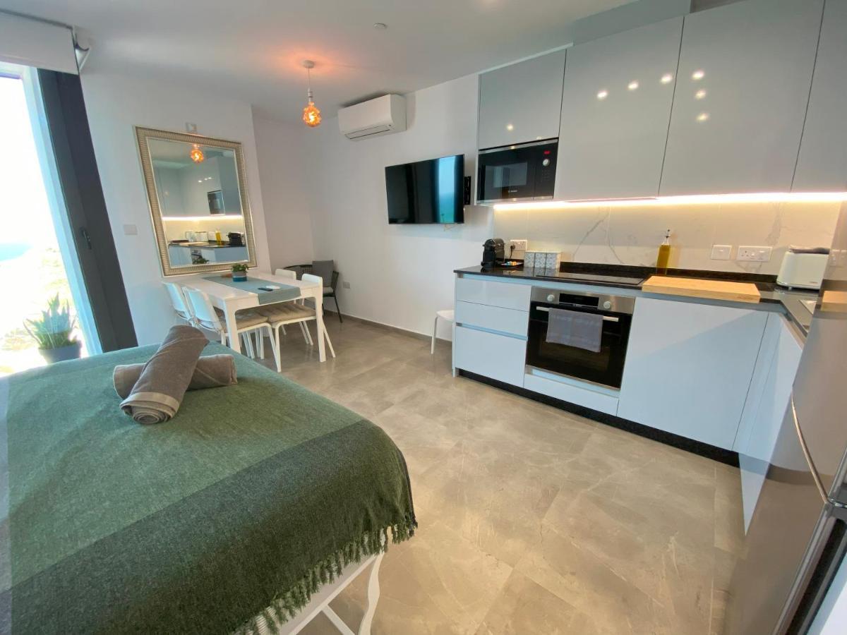 New Luxury Sunrise Oceanview Apartment In Gibraltar Eksteriør bilde