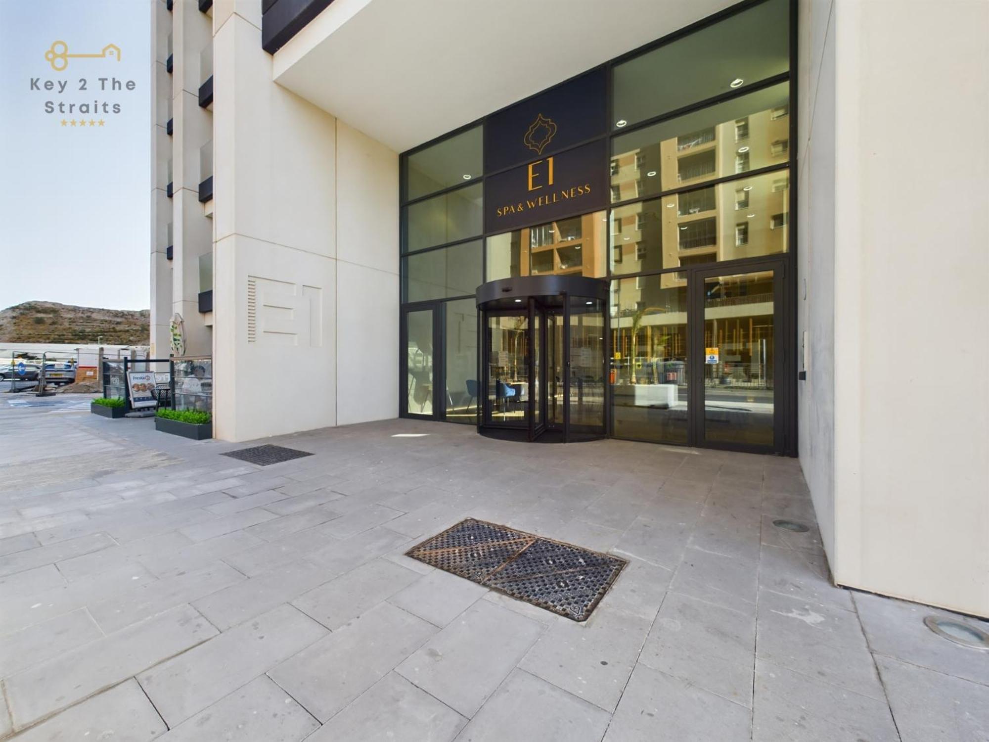 New Luxury Sunrise Oceanview Apartment In Gibraltar Eksteriør bilde