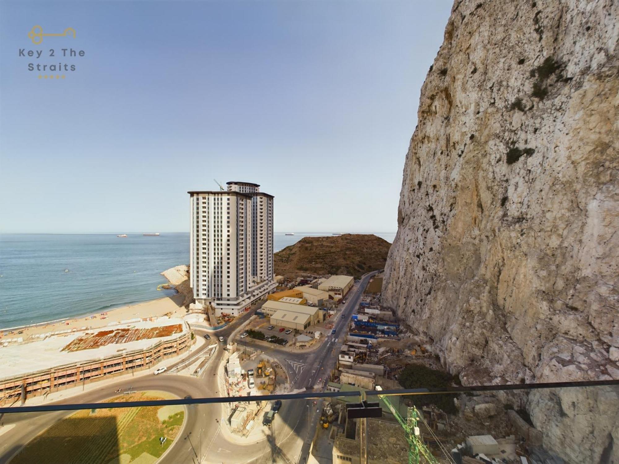 New Luxury Sunrise Oceanview Apartment In Gibraltar Eksteriør bilde