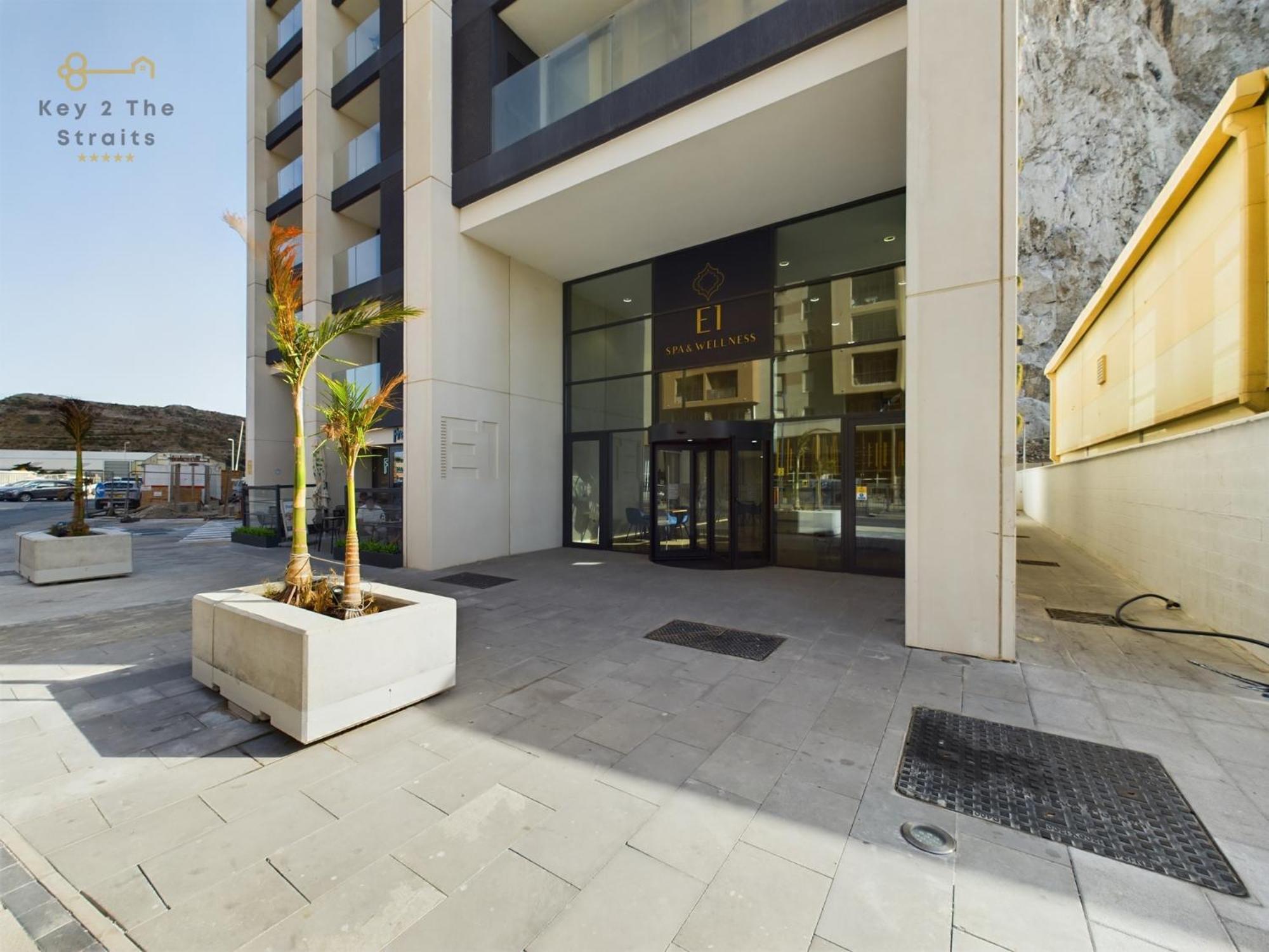 New Luxury Sunrise Oceanview Apartment In Gibraltar Eksteriør bilde