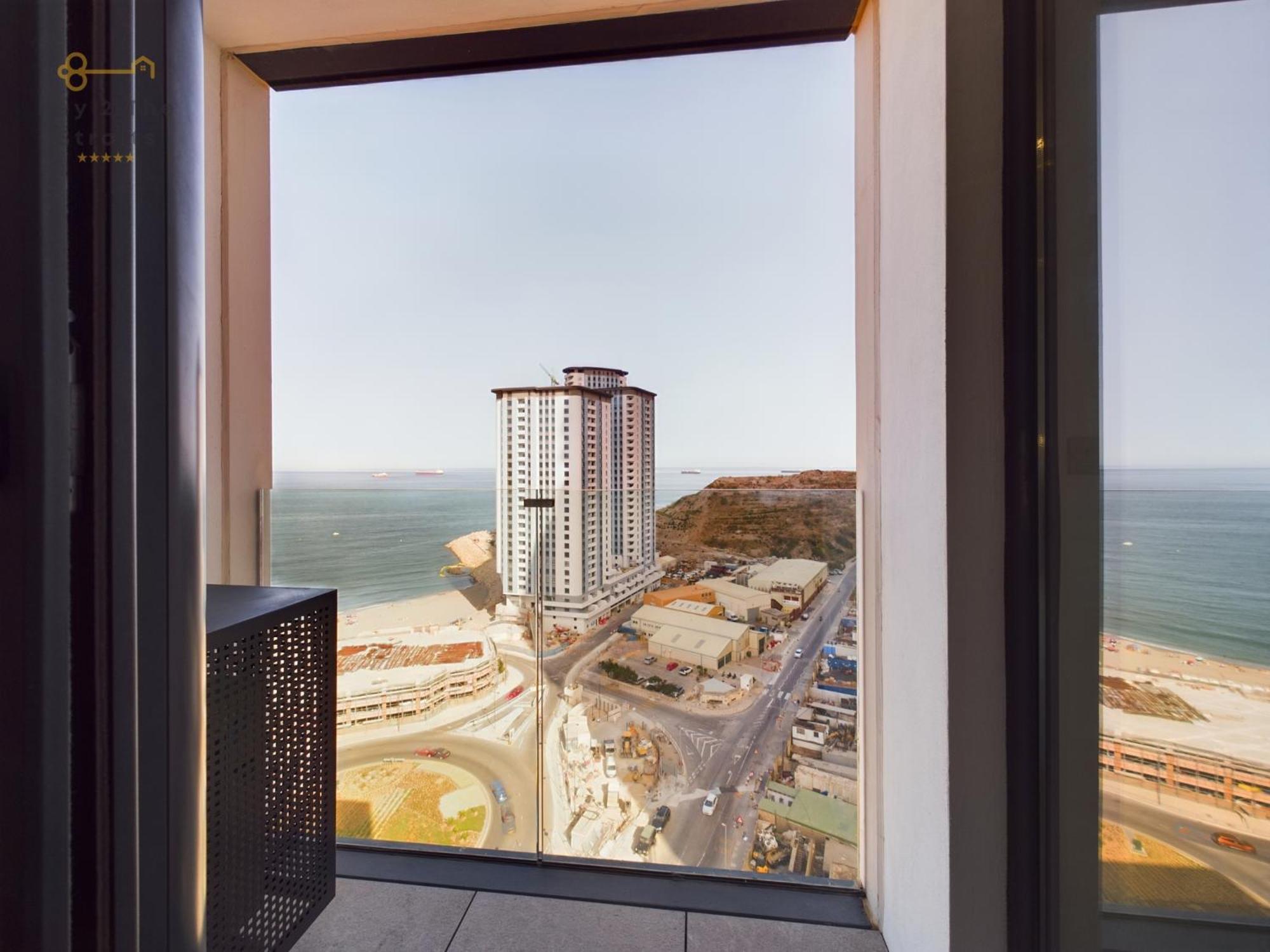 New Luxury Sunrise Oceanview Apartment In Gibraltar Eksteriør bilde
